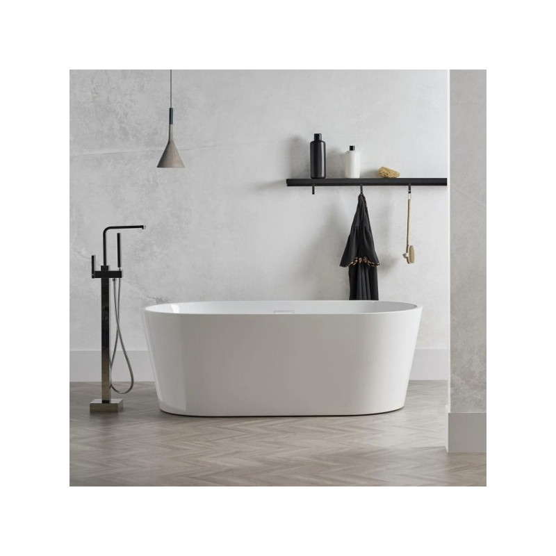 Ванна акриловая Calani Lester White CAL-W0100 160x74 в ванной комнате