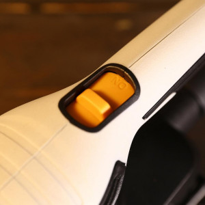 Вибрационная шлифмашина DEKO DKS300 063-4198 включение/выключение