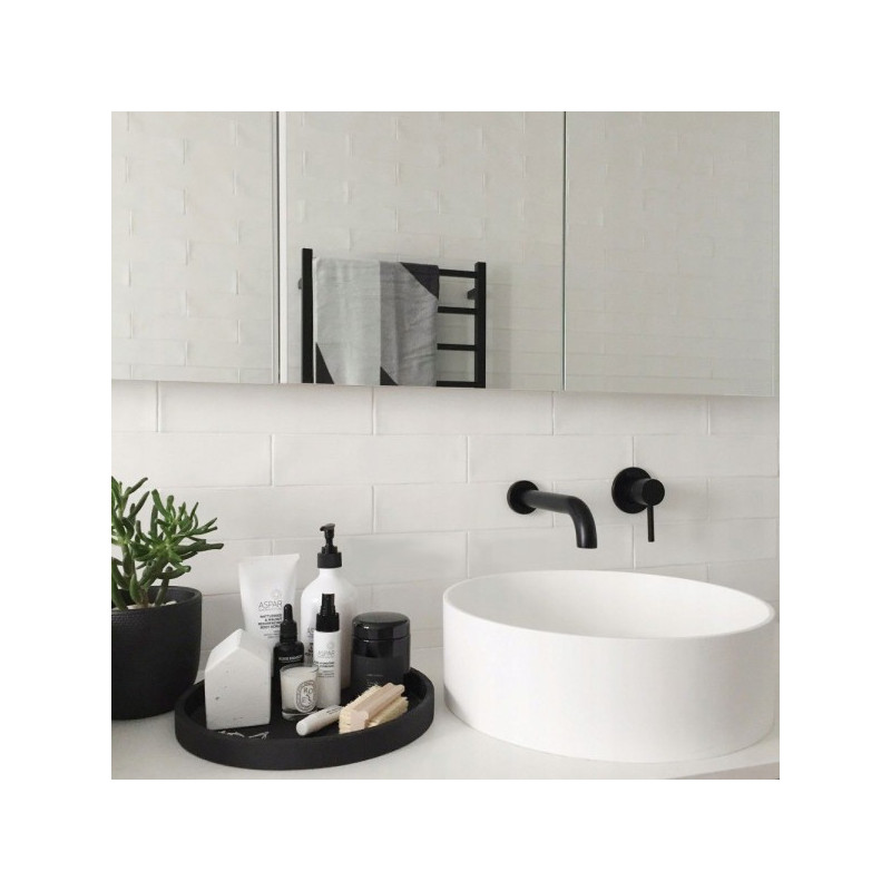 Смеситель Rea Lungo Bat-B0969 черный в интерьере