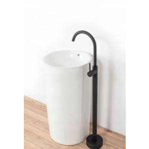 Смеситель Rea Ortis Rea-B4891 черный на полу