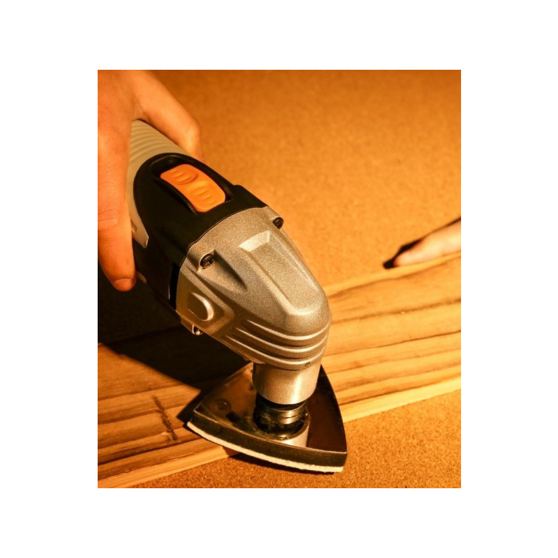 Реноватор Deko DKOT500W 063-2051 в процессе работы