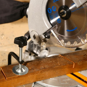 Торцовочная пила Deko DKMS1400-210 063-4216 вблизи