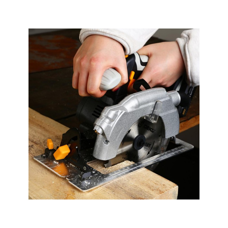 Циркулярная пила Deko DEKO DKCS20 Laser 063-4205 распил древесины