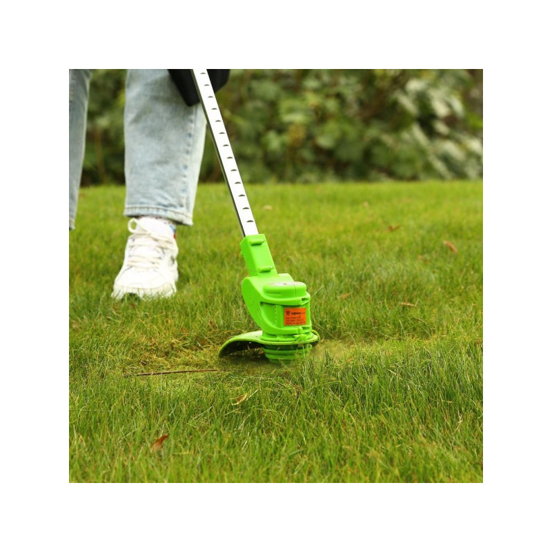 Триммер аккумуляторный Deko DKTR12 063-4238 в процессе работы