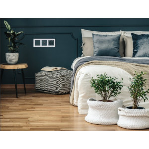 Розетка Schneider Electric Atlas Design ATN000891 изумруд в интерьере