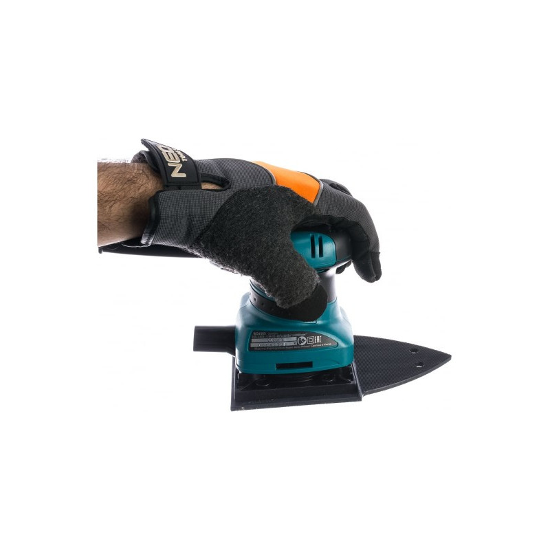 Вибрационная шлифмашина Makita BO4565 в руке