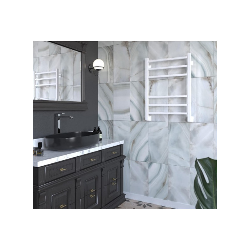 Полотенцесушитель Stinox Quatro 500x700 НП (1/2") белый матовый в ванной