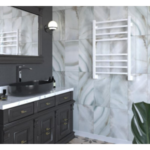 Полотенцесушитель Stinox Quatro 500x800 НП (1/2") белый матовый в ванной