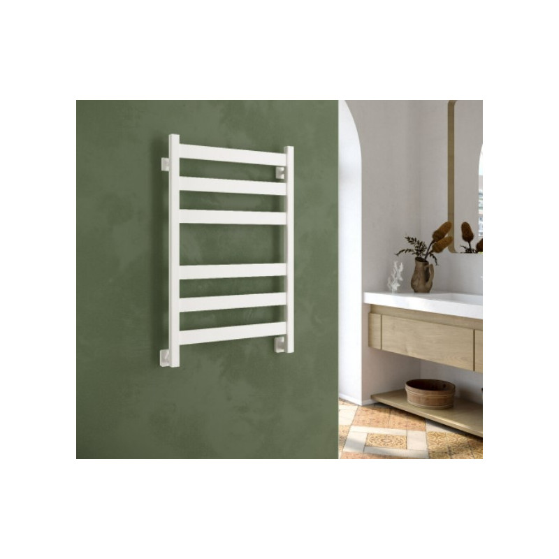 Полотенцесушитель Stinox Sanremo 500x800 НП (1/2") белый матовый в ванной