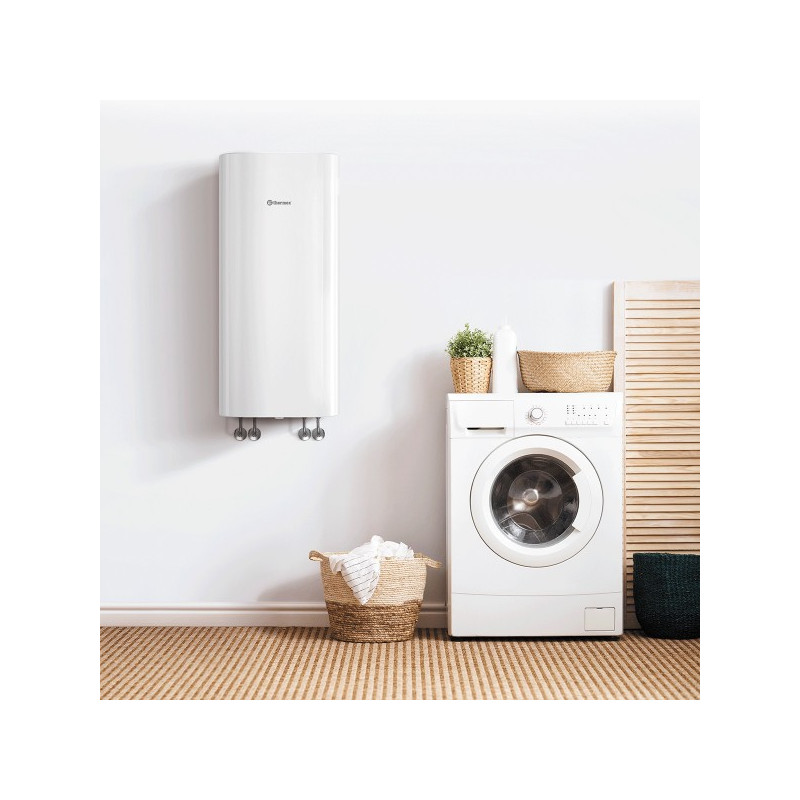 Накопительный водонагреватель Thermex Flat 80 V Combi в интерьере