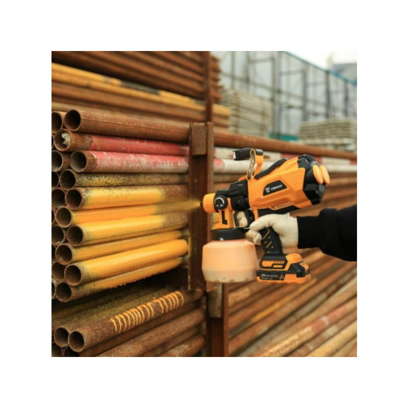 Краскопульт аккумуляторный Deko DKSG20K3 063-4021 в работе