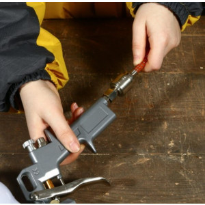 Пневматический краскопульт Deko DKSG02 подключение шланга