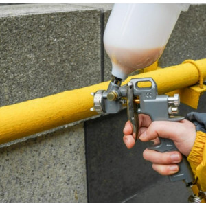 Пневматический краскопульт Deko DKSG02 в работе