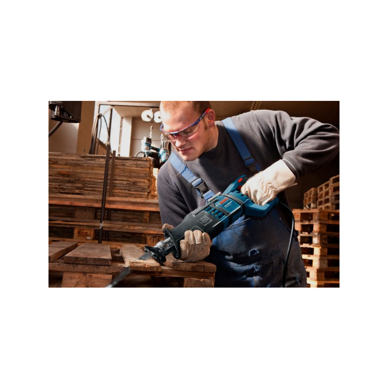 Сабельная пила Bosch GSA 1300 PCE Professional 060164E200 для дерева
