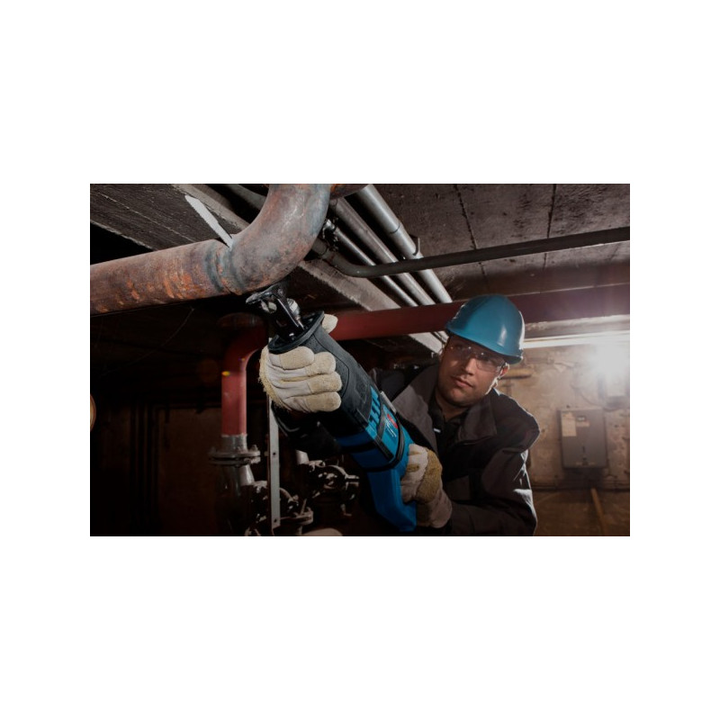 Сабельная пила Bosch GSA 1300 PCE Professional 060164E200 для резки труб