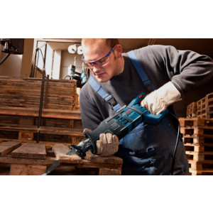 Сабельная пила Bosch GSA 1300 PCE Professional 060164E200 для дерева