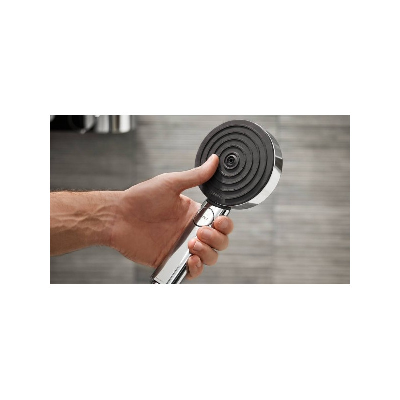 Душевой гарнитур Hansgrohe Pulsify 24303000 в руке