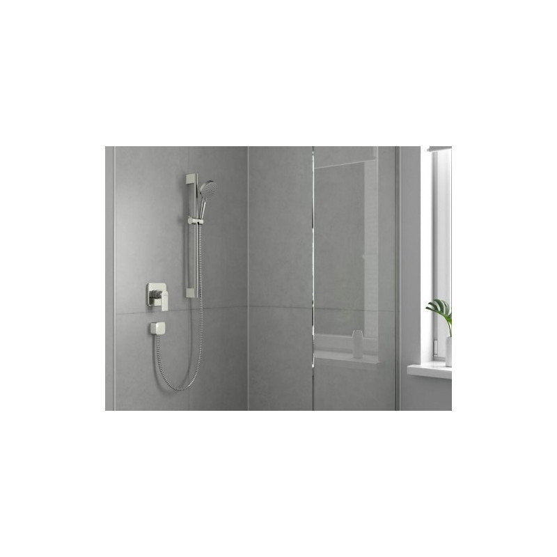 Душевой гарнитур Hansgrohe Vernis Blend 26275000 в ванной