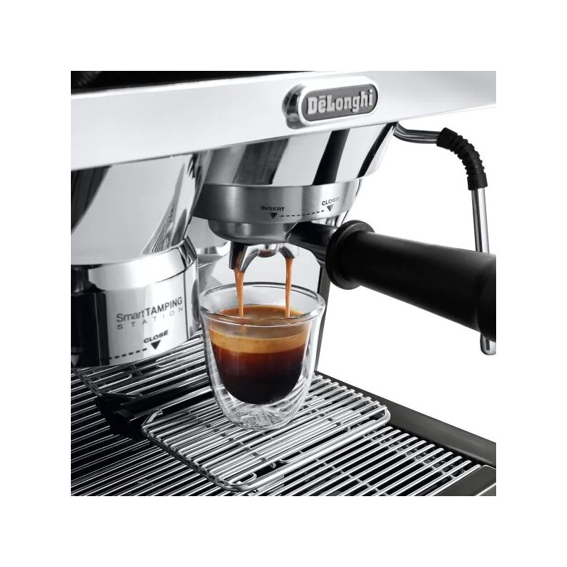 Кофеварка DeLonghi EC 9355 BM наполнение