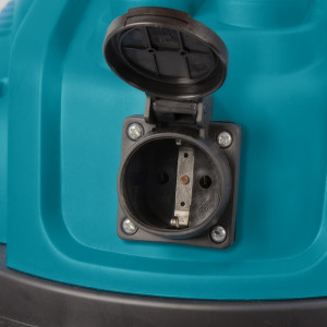 Пылесос Bort BSS-2260-Twin розетка для электроинструмента