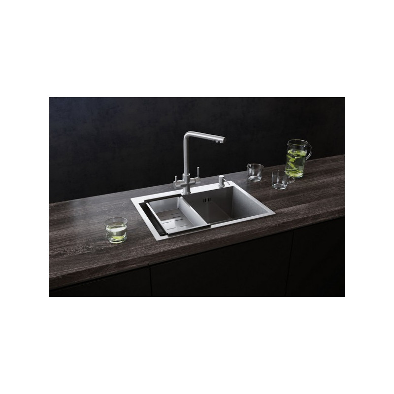 Кухонная мойка Ulgran Steel 600 брашированная сталь в интерьере