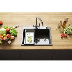 Кухонная мойка Ulgran Steel 600 черная брашированная сталь в интерьере