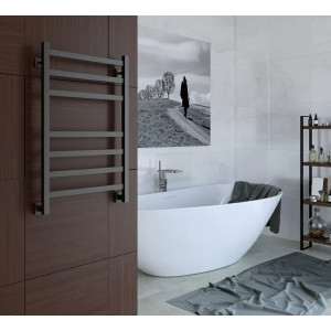 Полотенцесушитель Stinox Prestige 500x800 НП (1/2") с полочкой черный матовый в интерьере