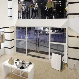 Мобильный кондиционер Electrolux Cool Power EACM-16 HP/N3 в интерьере (1)