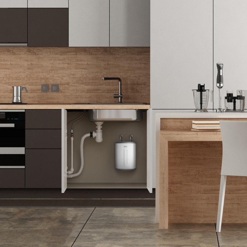 Накопительный водонагреватель Ballu BWH/S 15 Omnium Uni U в интерьере