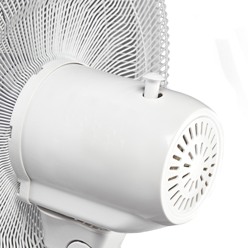 Напольный вентилятор  Electrolux EFF-1006W вблизи