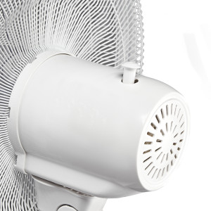 Напольный вентилятор  Electrolux EFF-1006W вблизи