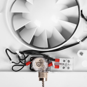 Вытяжной вентилятор Royal Thermo Sunrise RAFR 100 P сзади изнутри