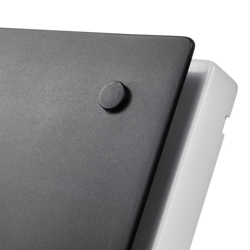 Вытяжной вентилятор Royal Thermo Calipso RAFC 100 Black вблизи