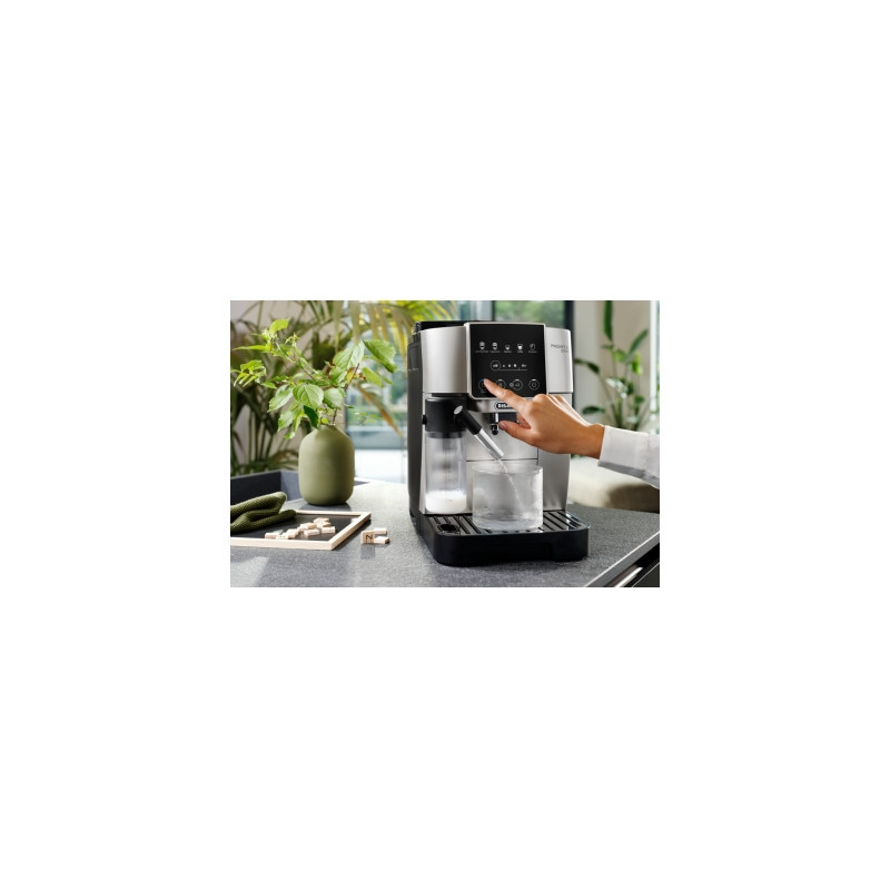 Кофемашина DeLonghi ECAM 220 80 SB сенсорныйэкран