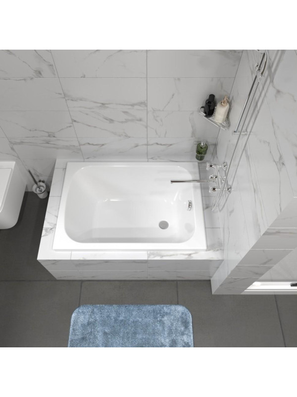 Ванна акриловая Triton Литл 100x70 в интерьере вид сверху