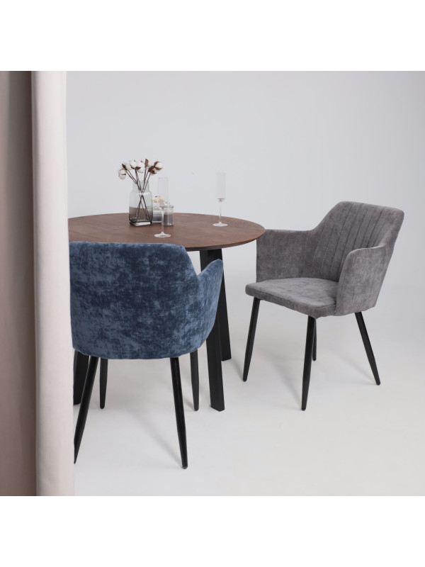 Стул AksHome Brit темно-серый/черный в интерьере