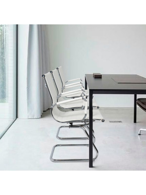 Стул офисный AksHome Dune белый в интерьере