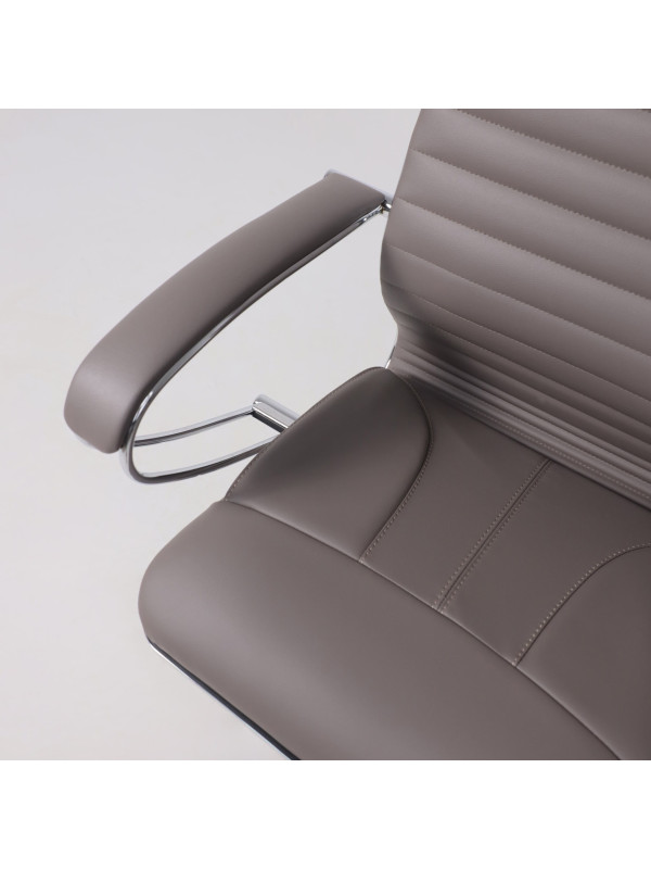 Кресло компьютерное Metta Samurai KL-1.04 серый вблизи