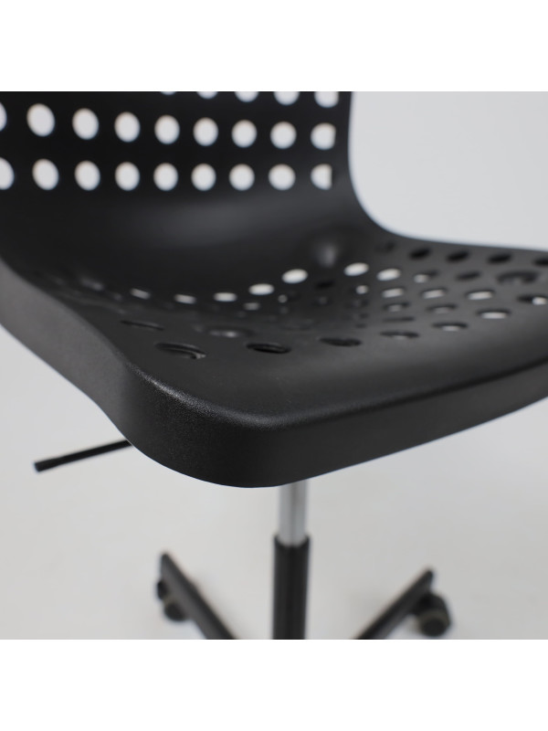 Кресло компьютерное AksHome Ora черный вблизи