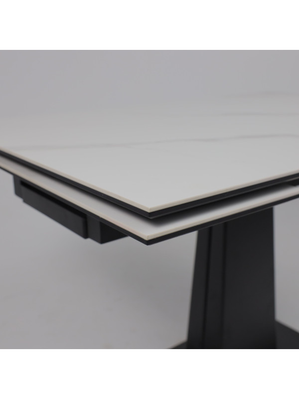 Кухонный стол Lepremo AV 2119 белый матовый Snow White/черный вблизи