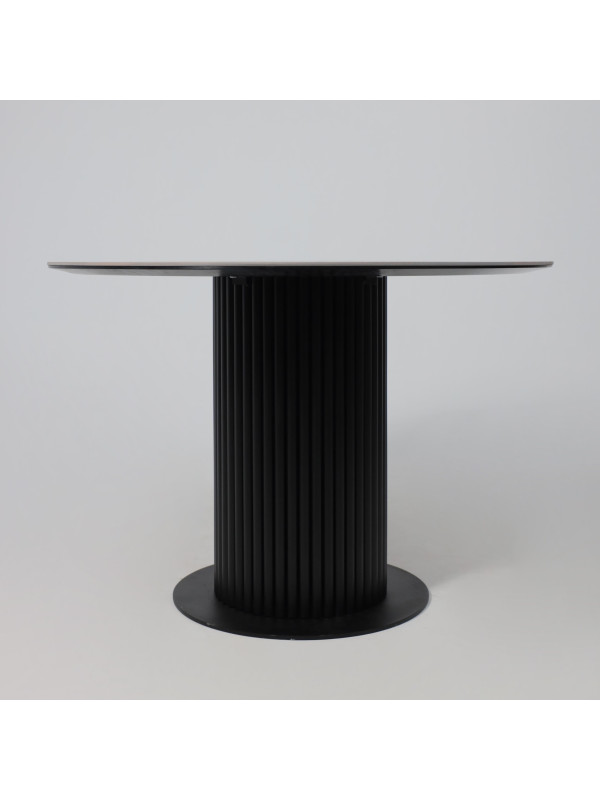 Кухонный стол Аврора Раунд камень черный Wacom pulido/черный матовый спереди