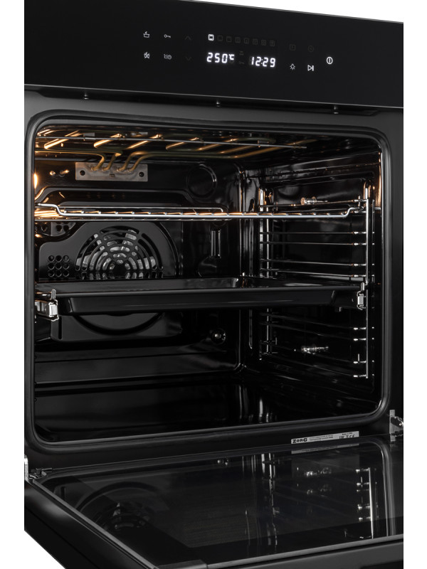 Электрический духовой шкаф ZorG NEO610 Black изнутри