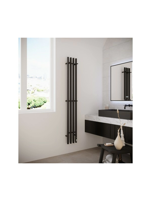 Полотенцесушитель Terminus Стойка электро Quatro круг 1600 черный в интерьере