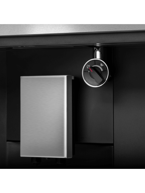 Кофемашина Maunfeld AMCM1503S вблизи