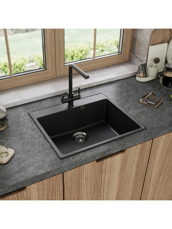 Кухонная мойка Maunfeld Perla 580 MFQS-580B черный в интерьере