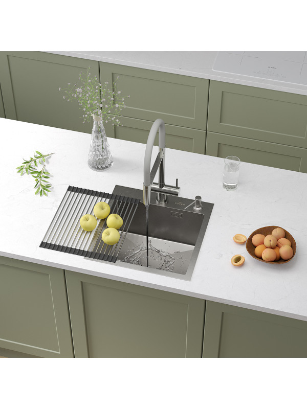 Кухонная мойка Roxen Simple 560220-45 сатин в интерьере
