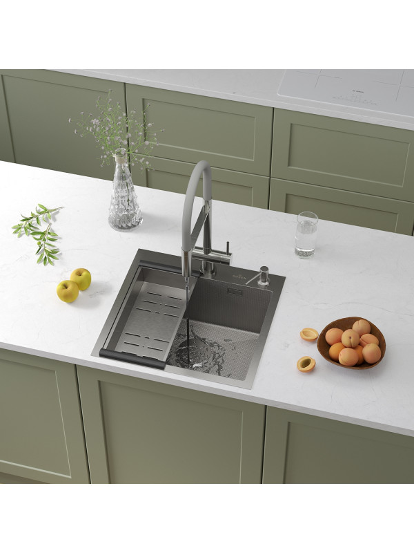 Кухонная мойка Roxen Snake 560220-50-S сатин в интерьере