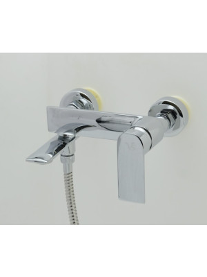 Смеситель Ahti Ulvila UL405001 хром в интерьере