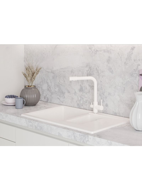 Кухонная мойка Polygran BRIG 770 белый хлопок в интерьере 3