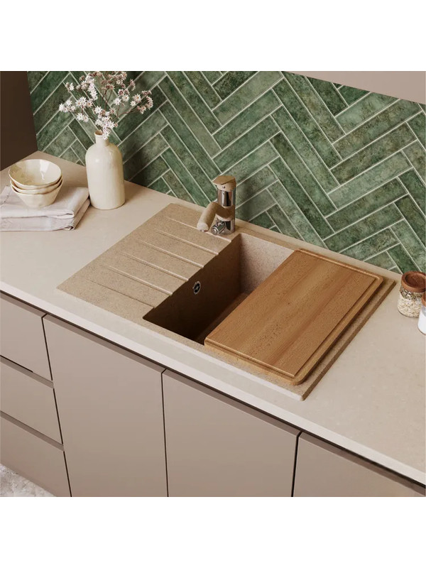 Кухонная мойка Polygran DEKA 700 песочный интерьер 3